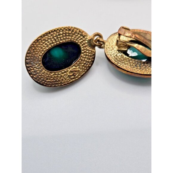 Vintage Amrita Singh glass green cabachon necklace and clip earring set - Picture 7 of 11